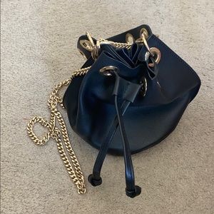 Bucket bag